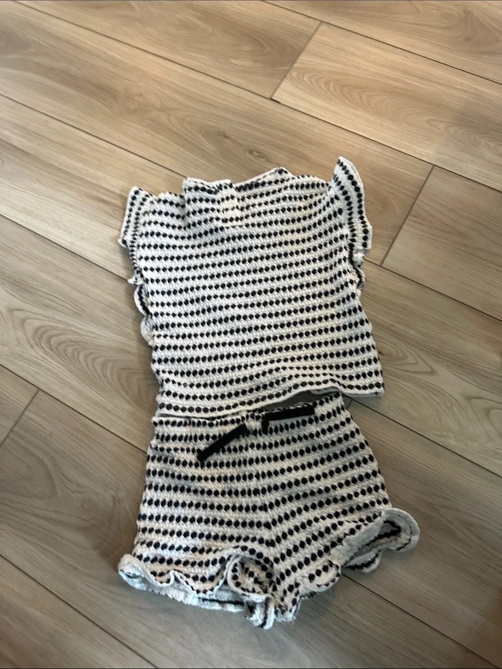 Zara Black & White Dot Knit Pajama Set - Ruffle Sleeve Top & Shorts